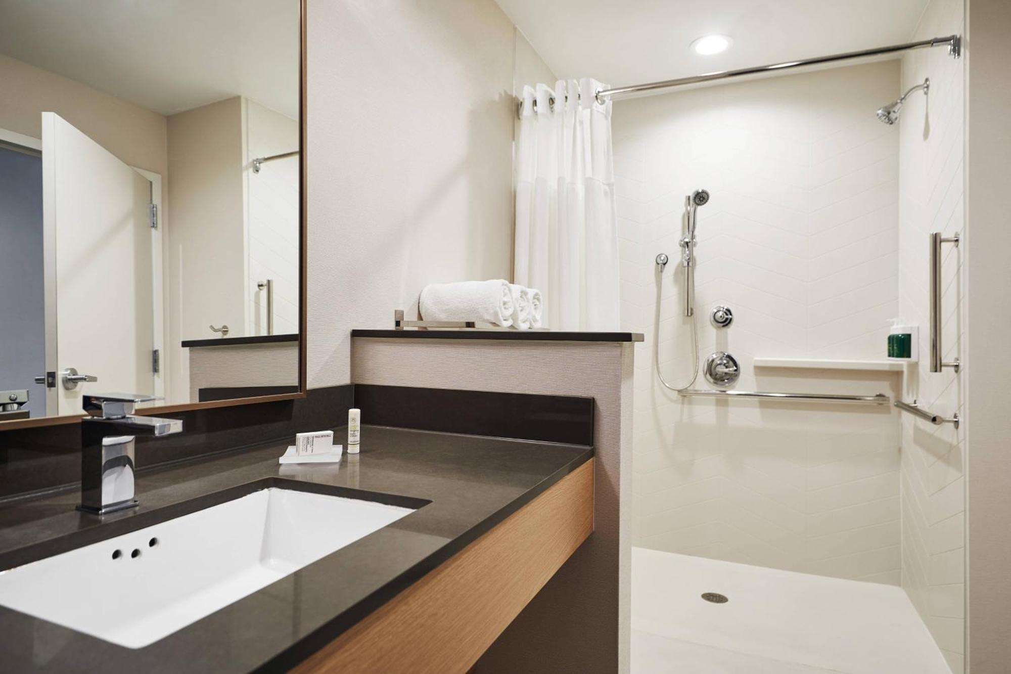 Fairfield Inn & Suites By Marriott Kansas City Belton Екстер'єр фото